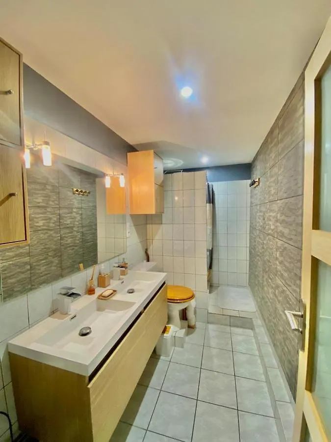 Agreable Maison De Ville Dans Petit Village Auvergnat Corent Apartment